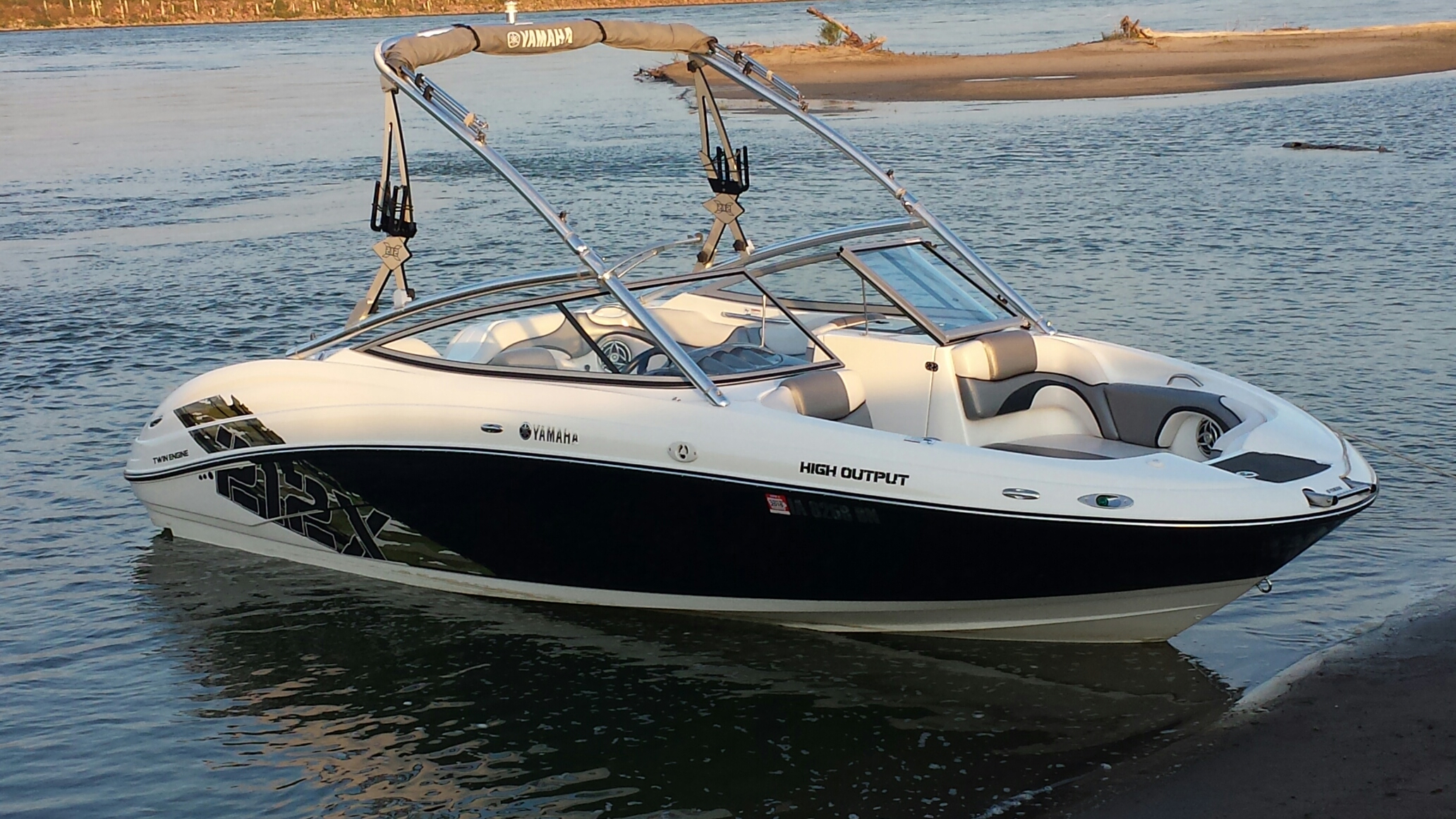 09 212X Missouri River The World's Largest Jet Boat