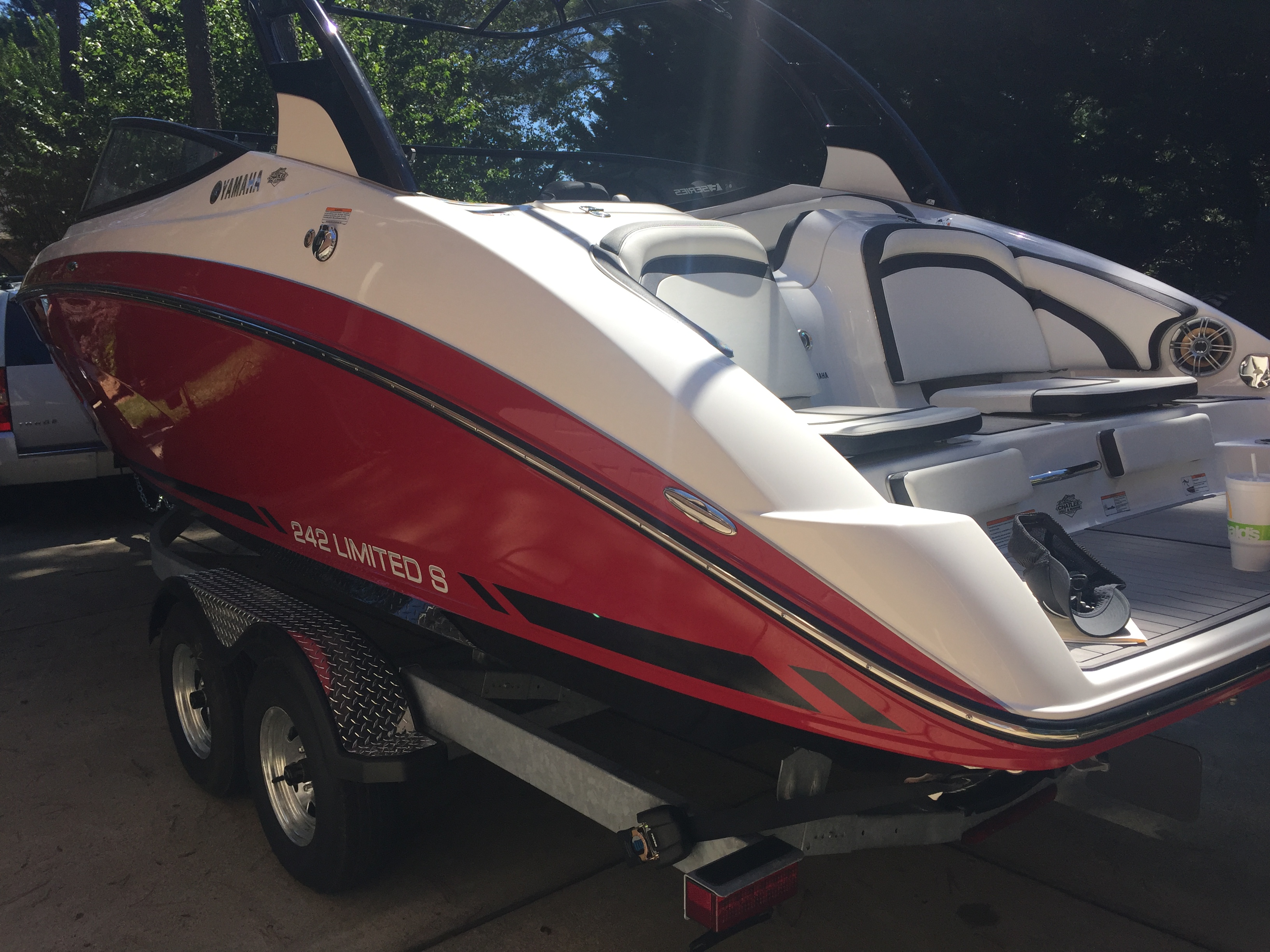 2016 Yamaha 242 Limited S E-Series Review | JetBoaters.Net - The World ...